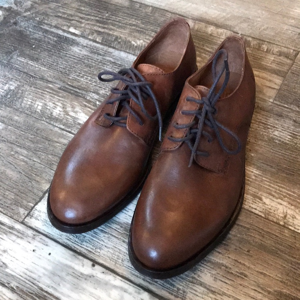 Frye Derby 7.5
